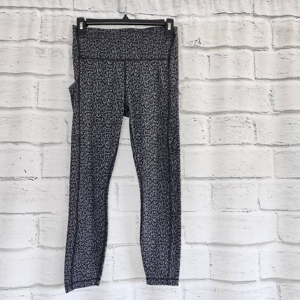 Athleta Women's Black & Gray Ultimate Stash Pocket Textured 7/8 Leggings Size S